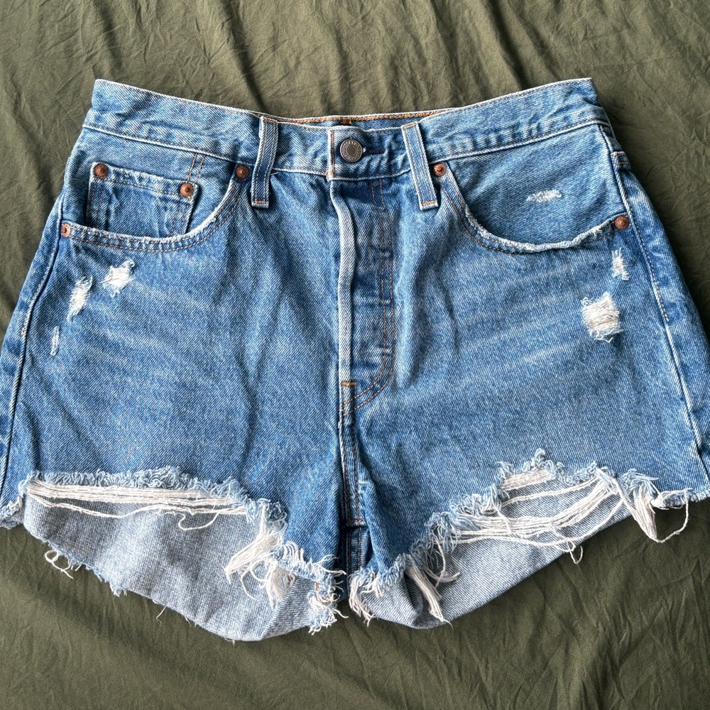 Levi 501 Cutoff Denim Shorts - Picture 2 of 7